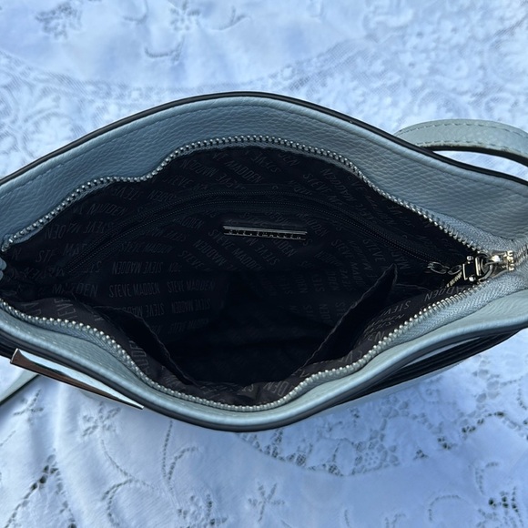 Steve Madden Chic Light blue Crossbody Bag 9.5x9.5 inches - Picture 2 of 9